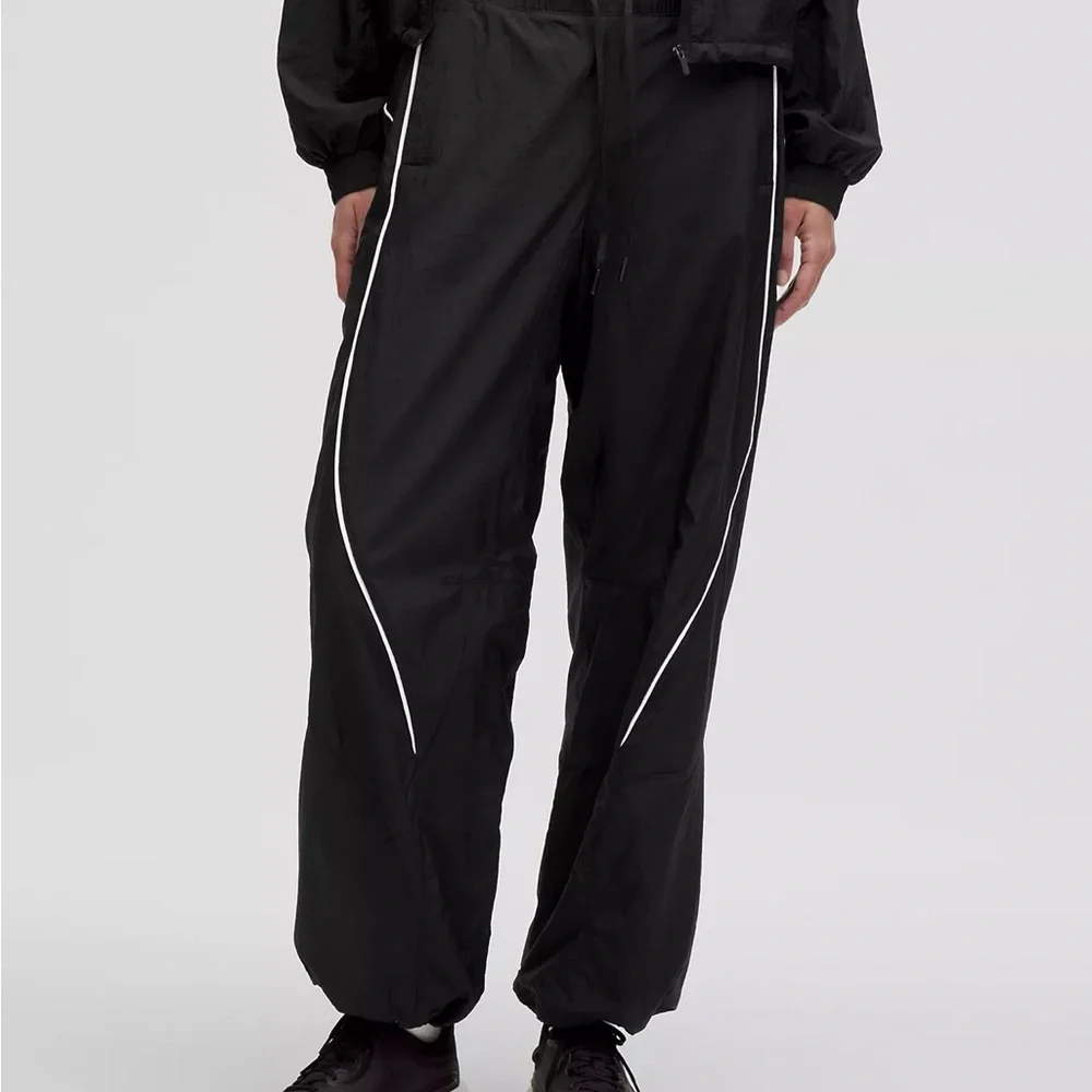 Lululemon - License to Train Mid-Rise Lightweight Jogger Size 4 - Picture 2 of 8
